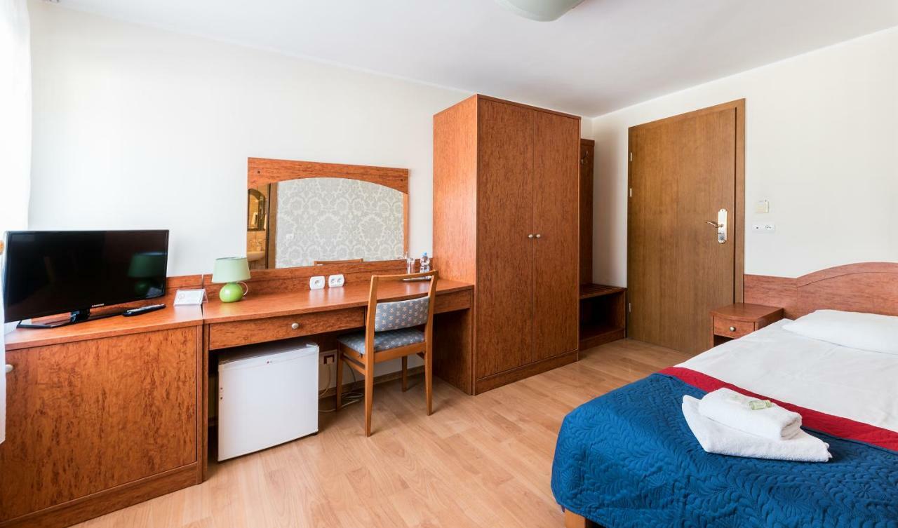 Gosciniec Witomino Bed & Breakfast Гдиня Екстериор снимка